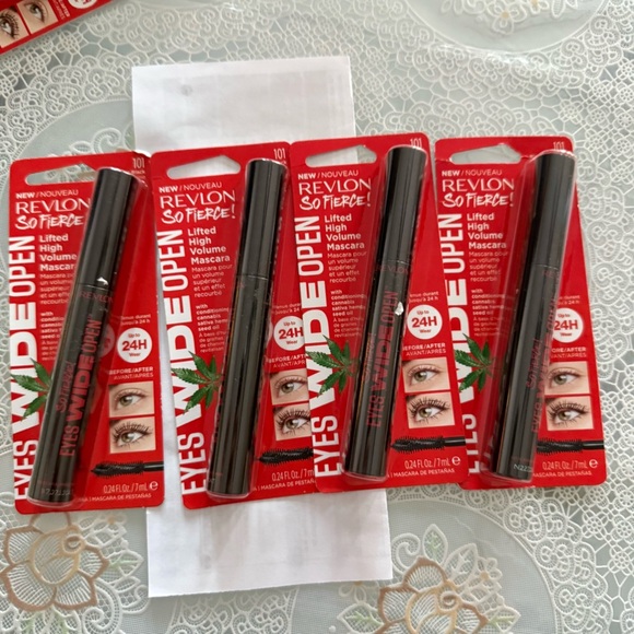 Revlon So Fierce Lot4 Eyes Wide Open Lifted High Volume Mascara 101 Blackest bla